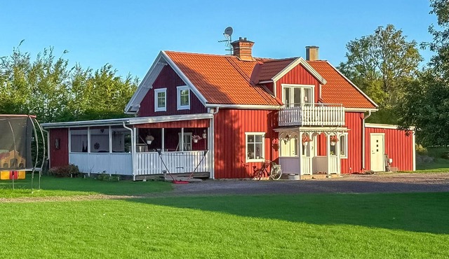 Lovely home in Gamleby with WiFi