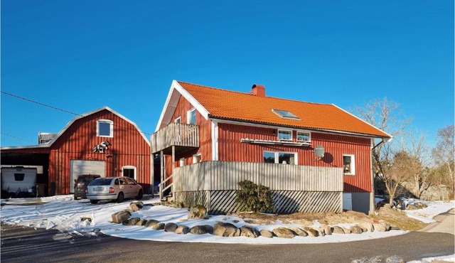 Lovely Home In Kållekärr With Sauna in Fagerfjall