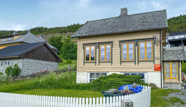 Lovely home in Nerlandsøy with house a panoramic view