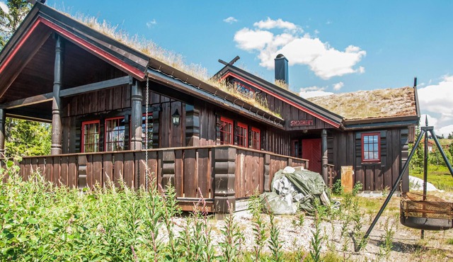 Lovely home in østby with house a mountain view