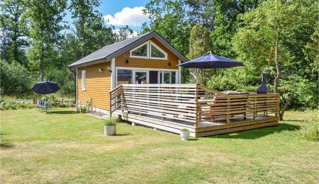 Lovely Home In Rockneby With Wifi