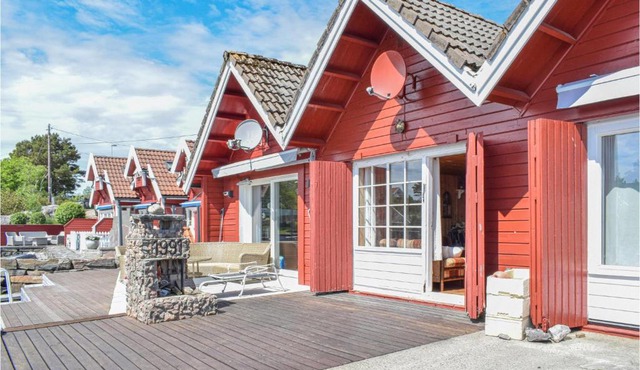 Lovely Home In Søgne With Wifi