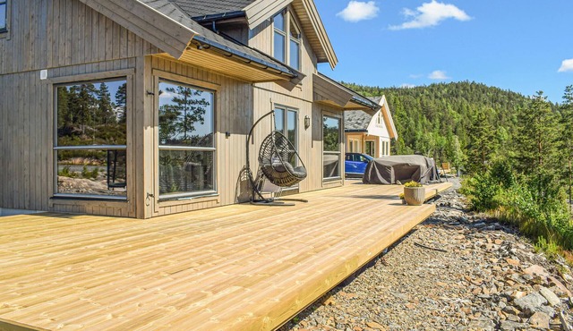 Lovely home in Sannidal with WiFi