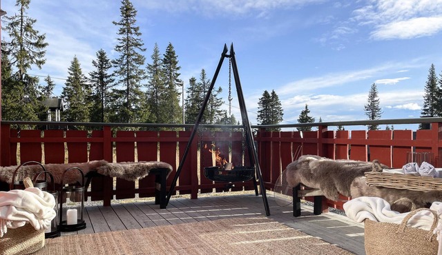 Lovely home in Sjusjøen with sauna