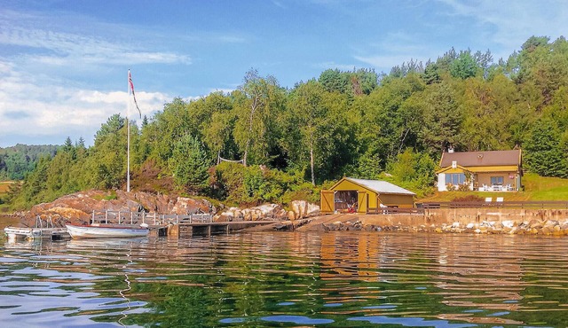 Lovely home in Skodje with house a mountain view