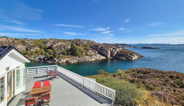 Lovely home in Steinsland with house sea view in Steinsland