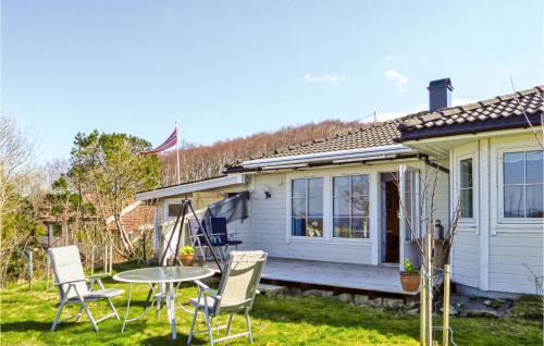 Lovely Home In Sveio With Wifi