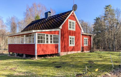 Lovely Home In Tingsryd With Wifi