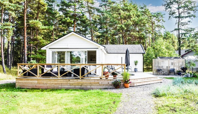 Lovely home in Yngsjö with WiFi in Yngsjö