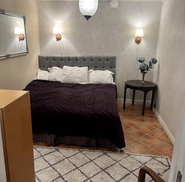 Lovely small room with a double bed no window in a charming Båstad villa prime location with terrace