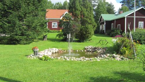 Luomajärven Hevoskievari in Karhoinen