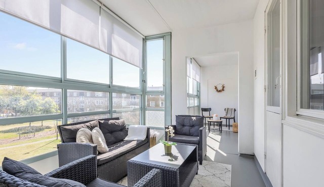 Luxury accommodations with a large balcony—a 5-minute walk from the shopping center and train station in Malmö