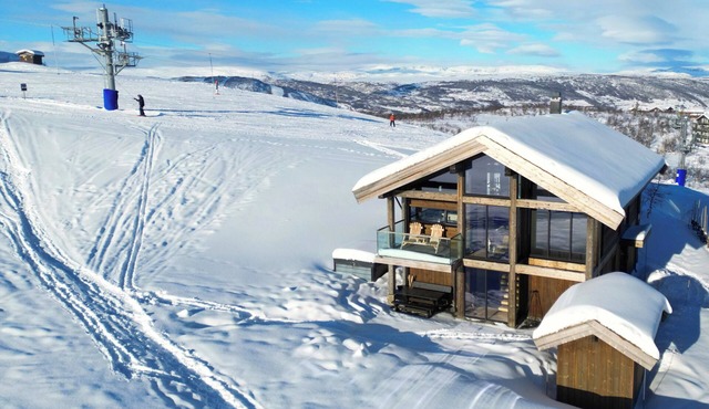 Luxury ski-in/ski-out cabin at Kikut Geilo - Jacuzzi & Sauna - Mountain views