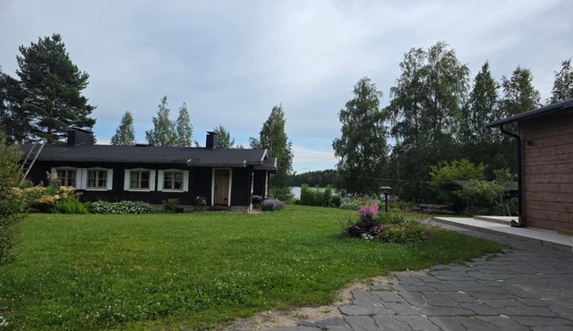 Majanen Lakeside Cabin