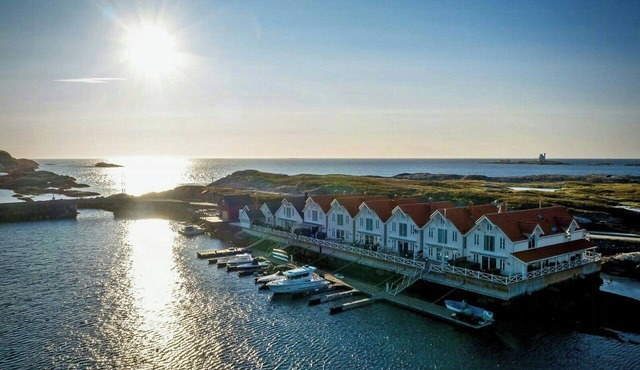 Maritime home with marina by the Atlantic Road