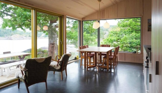 Modern cabin at Hovekilen with private beach