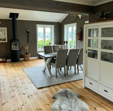 Modern Cabin Near Family Beaches In Holmsbu