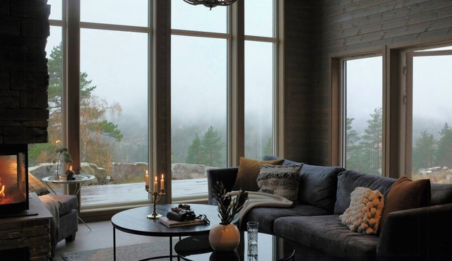 Modern cabin with Gaustatoppen views near Oslo