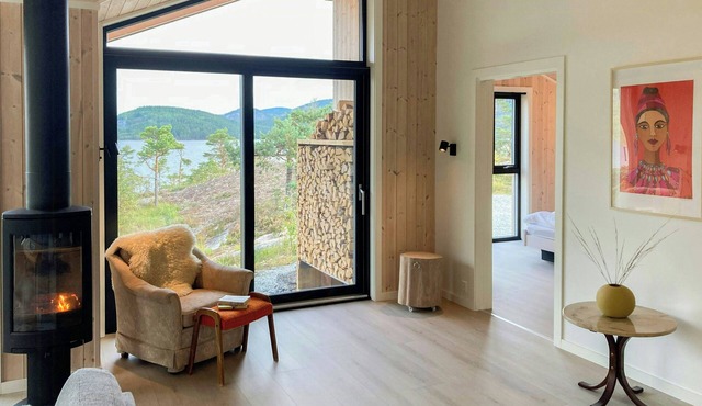 Modern cabin with panoramic views near Gautefall