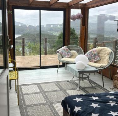 Modern Cabin With Panoramic Views In Aukland