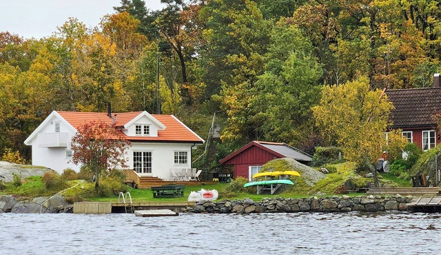 Modern captain's house on beautiful Skåtøy