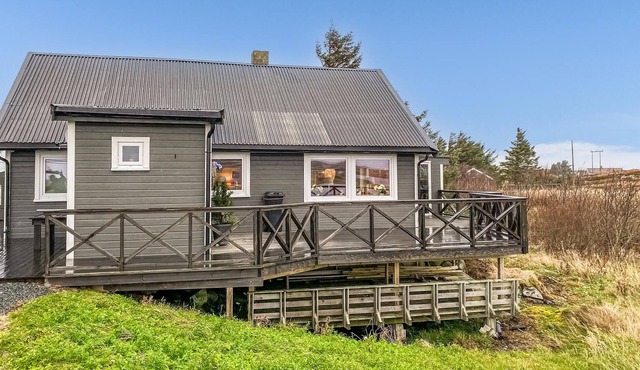 Modern cottage near the water on the island of Smøla.