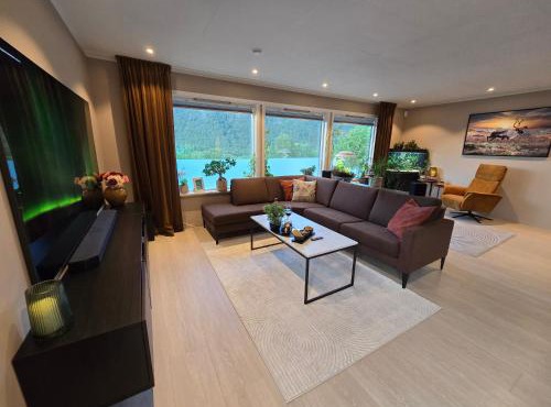 Modern Luxury Villa- Free parking