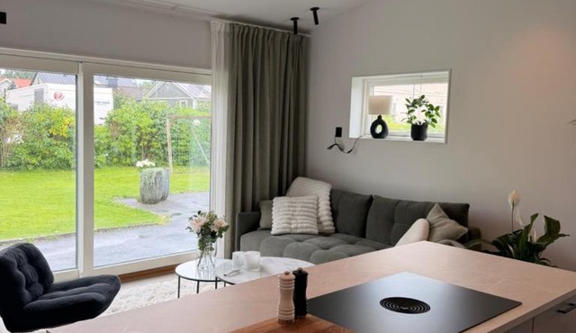 Modern nybyggd lägenhet med hotellkänsla intill sjön Gerdsken