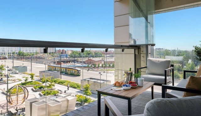 Modern Sauna Apartment with Balcony – Steps from Pasila Station & Mall of Tripla