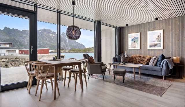 Modern sea front apartment with up to 8 beds