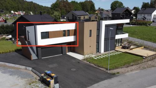 Moderne leilighet i familievennlig nabolag