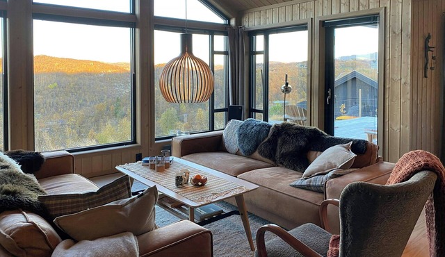 Mountain cabin at Bergsjøen with panoramic views