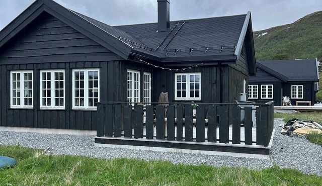 Mountain cabin at the foot of Hardangervidda