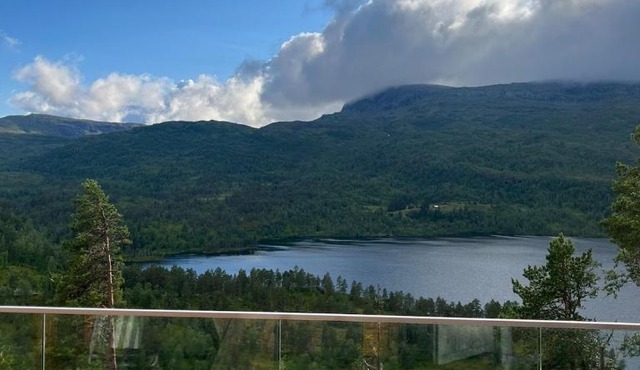 Mountain cabin Oldebu with a lovely view in Vossevangen