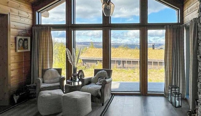 Mountain cabin with Hardangervidda views