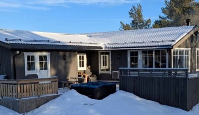 Mountain cabin with jacuzzi at Forollhogna - sleeps 12, 1.5 hours from Trondheim