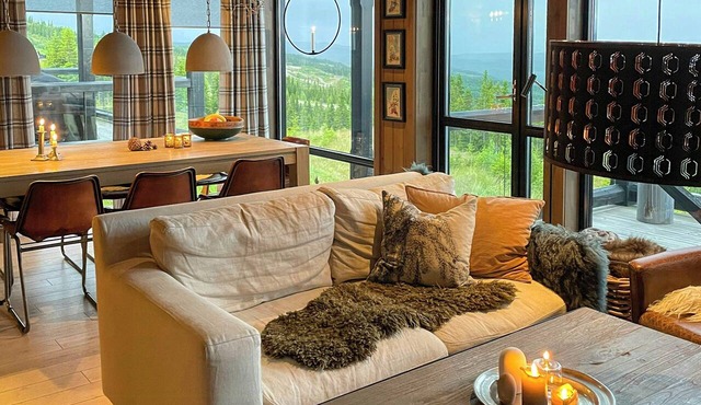 Mountain cabin with panoramic view of Jotunheim