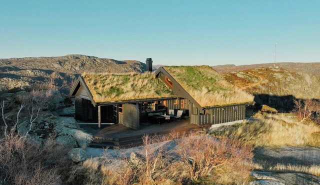 Mountain cabin with panoramic views in Ljosland in Åseral