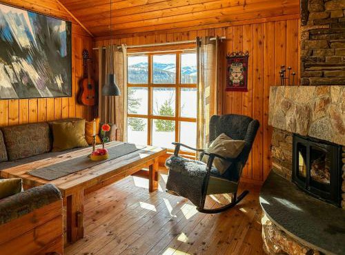 Mountain Cabin With Private Dock By Søvatnet