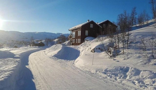 Mountain cabin with sauna and ski-in ski-out