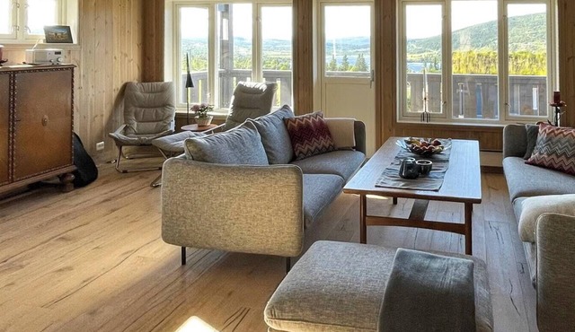 Mountain cabin with sauna and Jotunheimen views