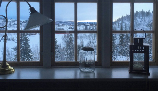 Mountain cabin with views and close to ski trails