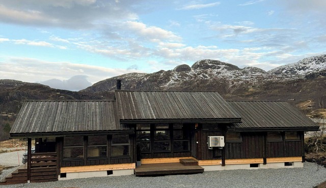 Mountain cottage with panoramic views by Sand