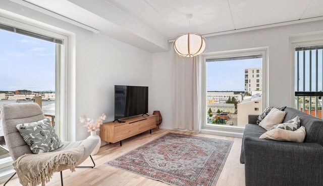 New 2BR Apt with Sauna | Stunning Views | Downtown in Oulu