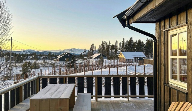 New cabin by the ski track on Golsfjellet