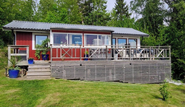 Newly renovated cottage with sea view in Säckebäck