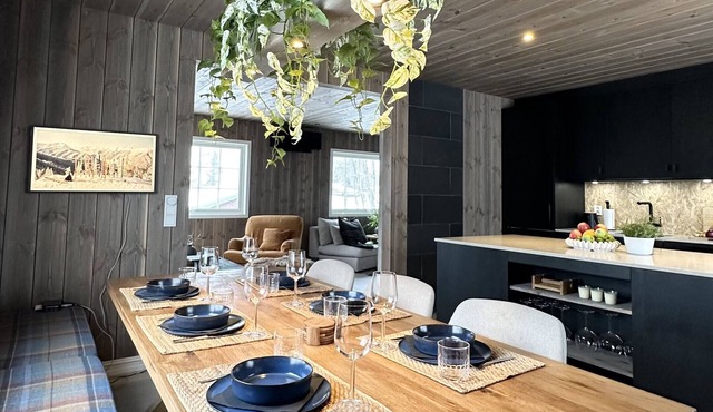 Newly renovated house close to everything