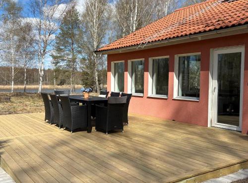 Newly Renovated Lakeview Home Near Eskilstuna