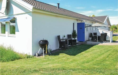 Nice Home In Borgholm With Wifi