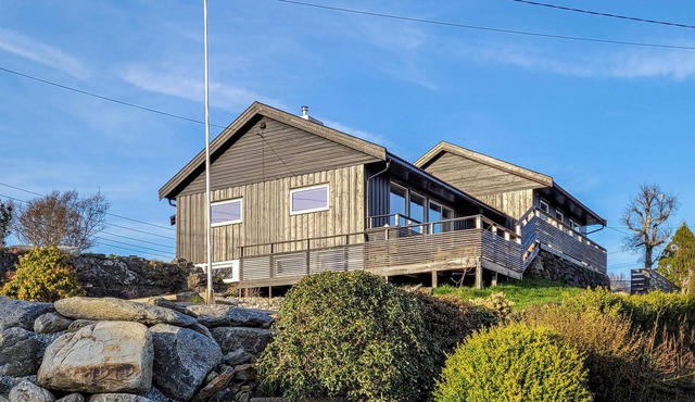 Nice home in Håvik with WiFi